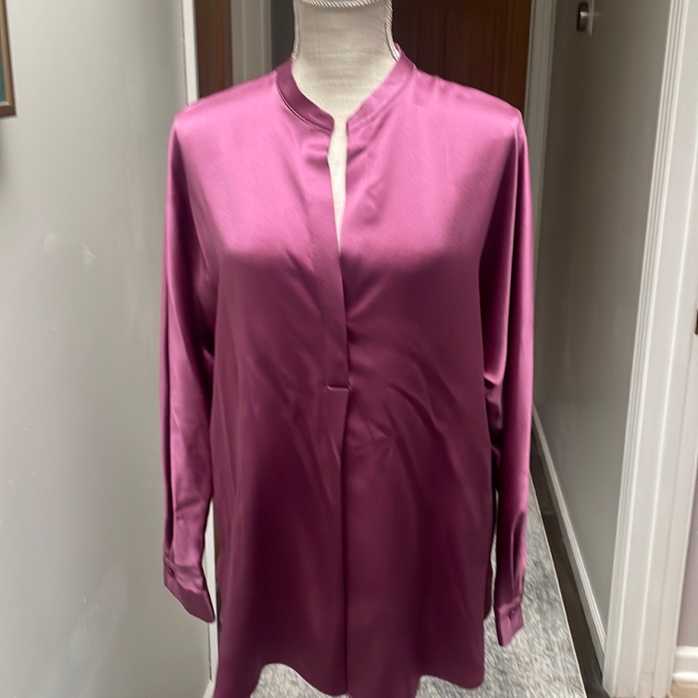 Vince 100% silk blouse in pink/mauve color